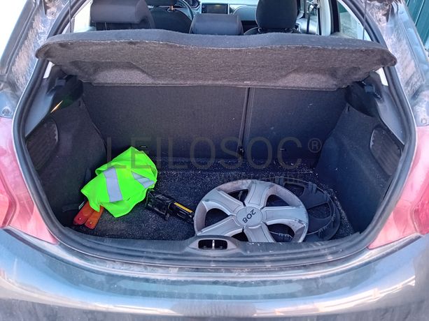 Peugeot 208 · Ano 2012