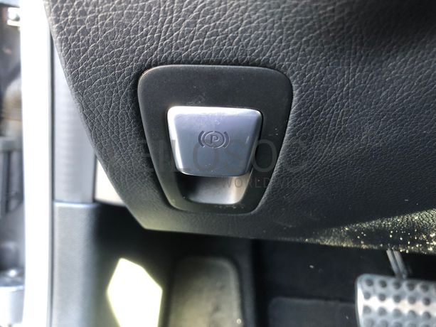 Mercedes-Benz C220 · Ano 2015