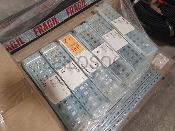 Calhas · Acessórios · Travões Porta