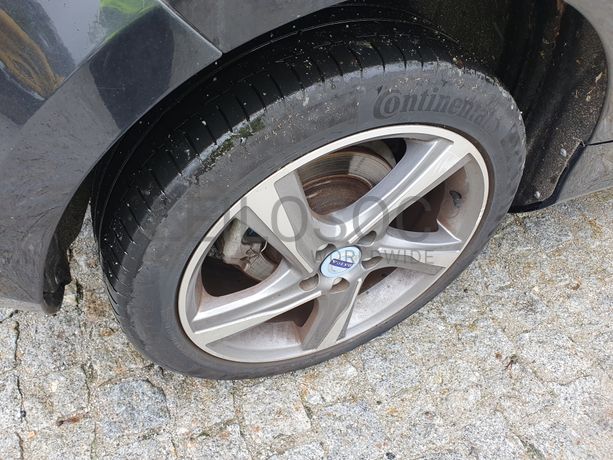 Volvo V40 · Ano 2016