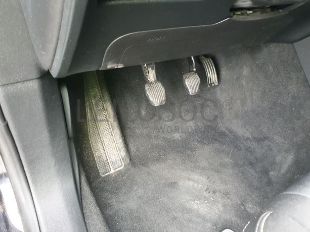 Volvo V40 · Ano 2016