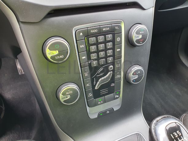 Volvo V40 · Ano 2016