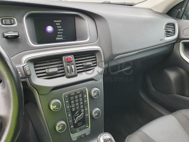 Volvo V40 · Ano 2016