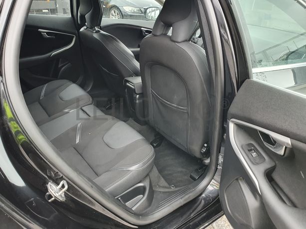 Volvo V40 · Ano 2016