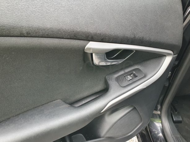 Volvo V40 · Ano 2016