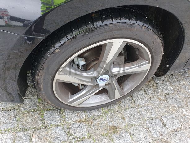 Volvo V40 · Ano 2016