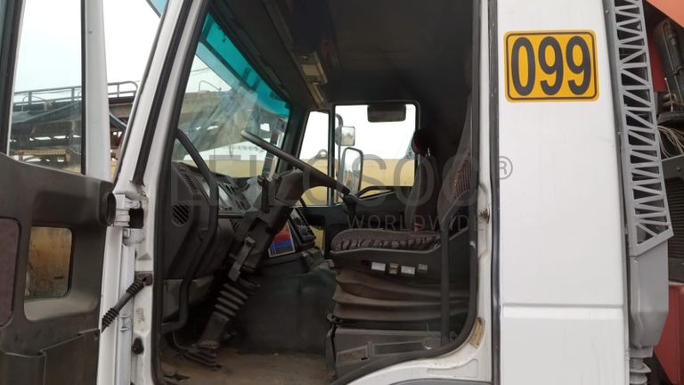 Camião Iveco EuroTrakker · 2003