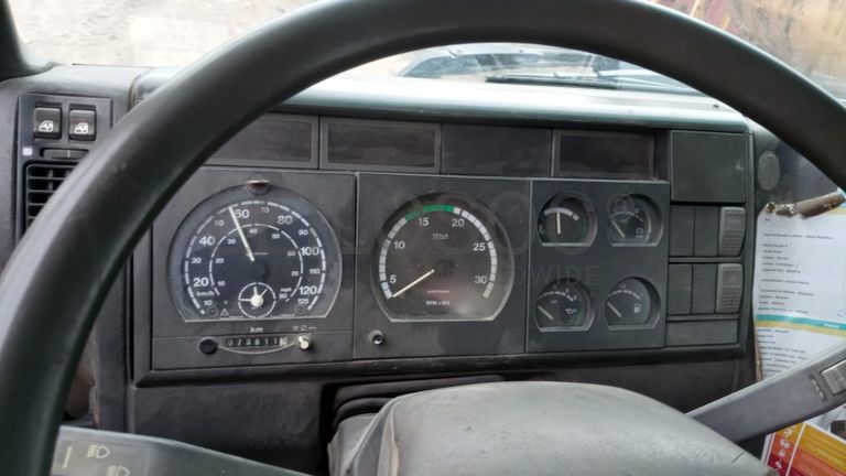 Camião Iveco EuroTrakker · 2003