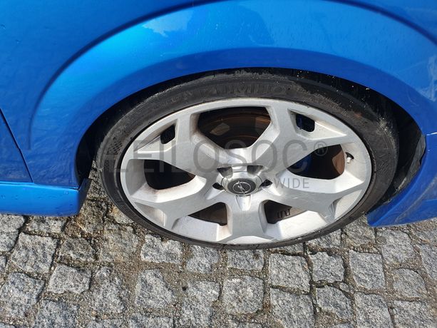 Opel Astra · Ano 2010