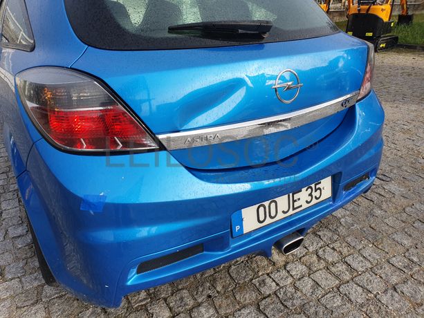 Opel Astra · Ano 2010