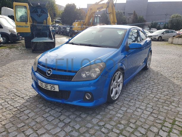 Opel Astra · Ano 2010