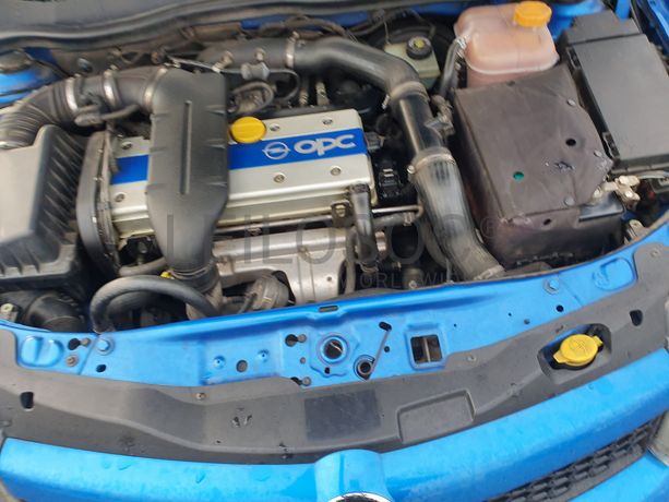 Opel Astra · Ano 2010