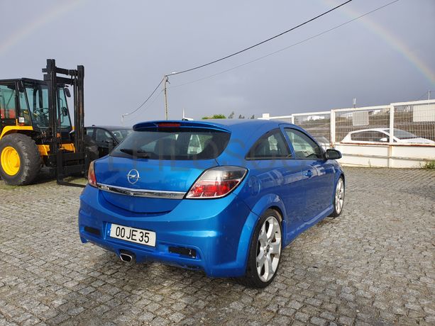 Opel Astra · Ano 2010
