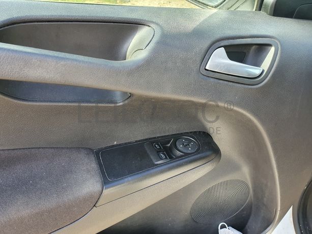 Ford Transit Courrier