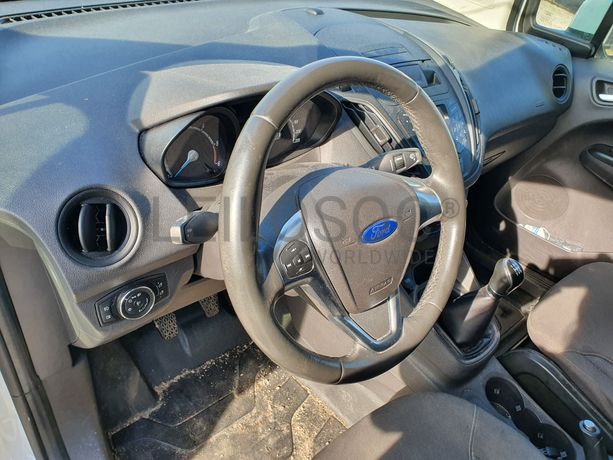 Ford Transit Courrier