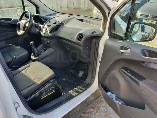 Ford Transit Courrier