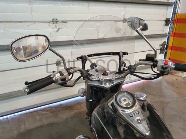 Motociclo UM Renegade