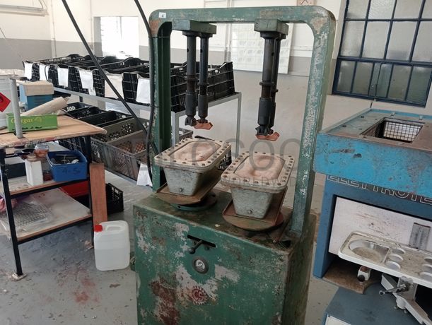 Prensa para solas + Máquina de limpar cola + Máquina de meter fita