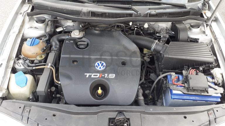 Volkswagen Golf · Ano 2001