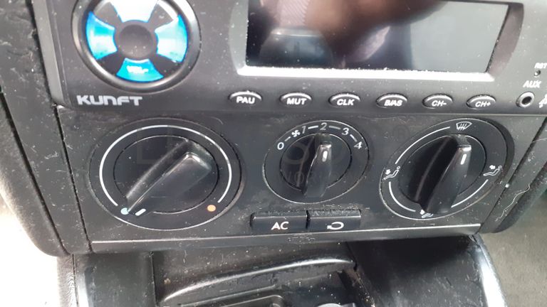 Volkswagen Golf · Ano 2001