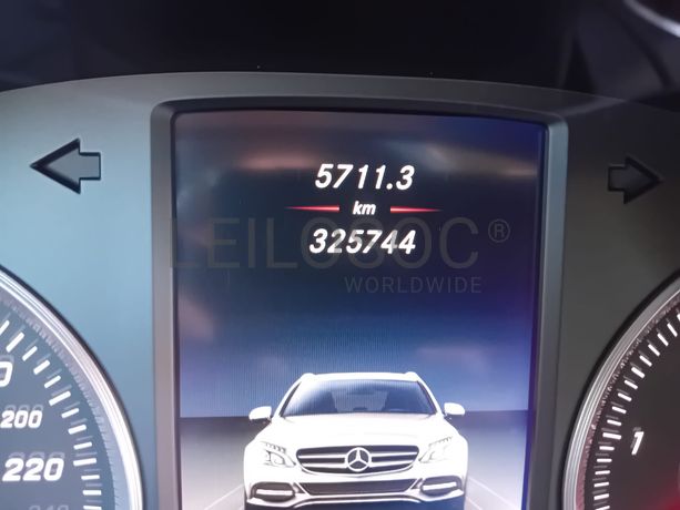 Mercedes-Benz C 180 · Ano 2016