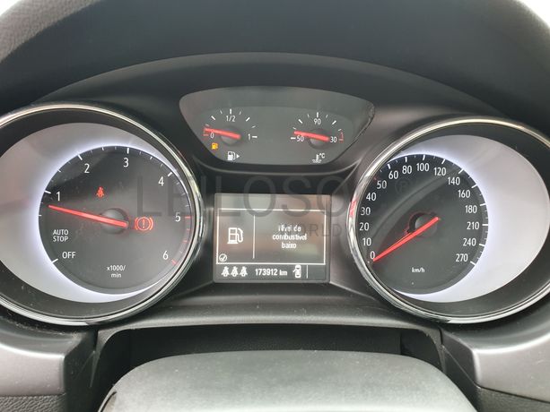 Opel Astra · Ano 2016