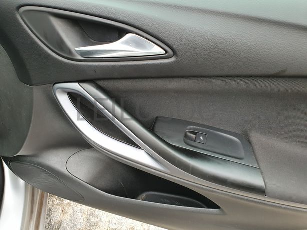 Opel Astra · Ano 2016