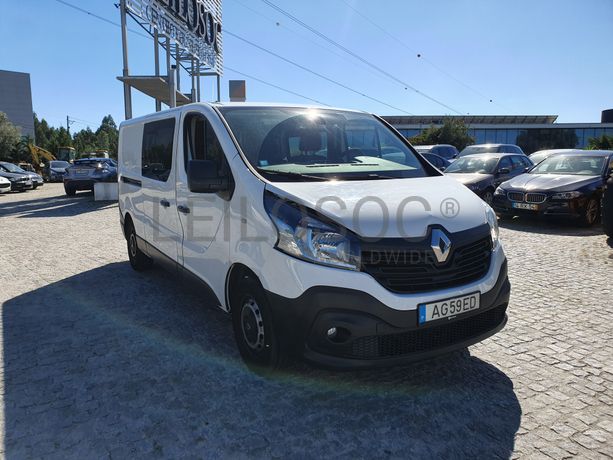 Renault Trafic 1.6 DCI · Ano 2015