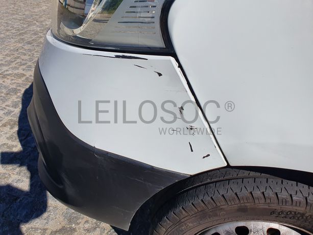 Renault Trafic 1.6 DCI · Ano 2015