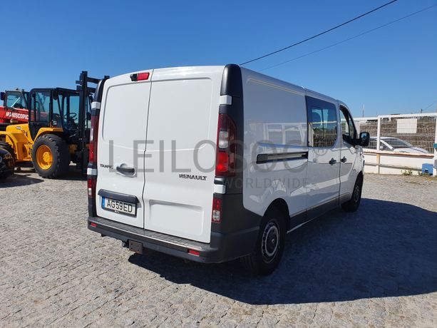 Renault Trafic 1.6 DCI · Ano 2015