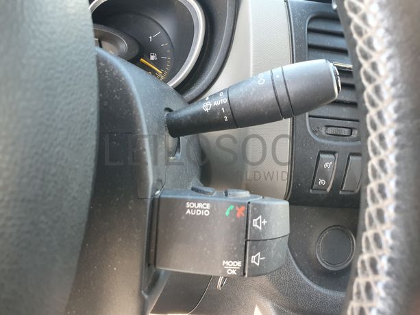 Renault Trafic 1.6 DCI · Ano 2015