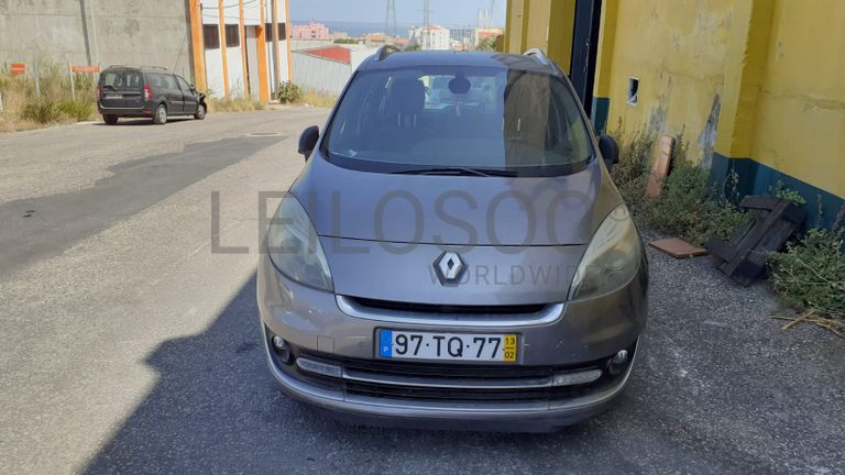 Renault Grand Scénic DCI · Ano 2013