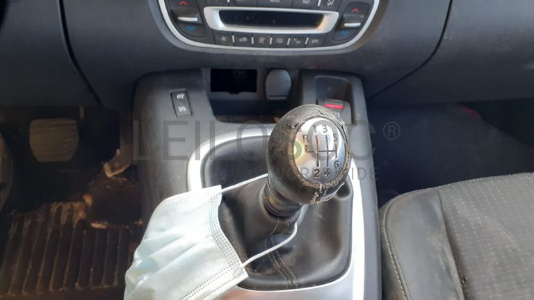 Renault Grand Scénic DCI · Ano 2013