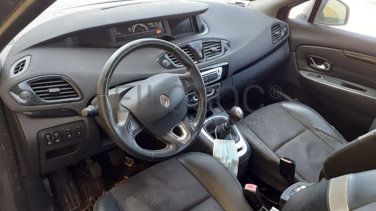 Renault Grand Scénic DCI · Ano 2013