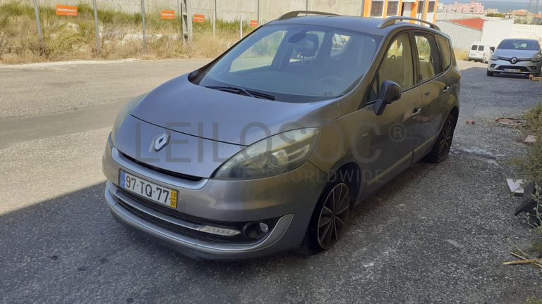 Renault Grand Scénic DCI · Ano 2013