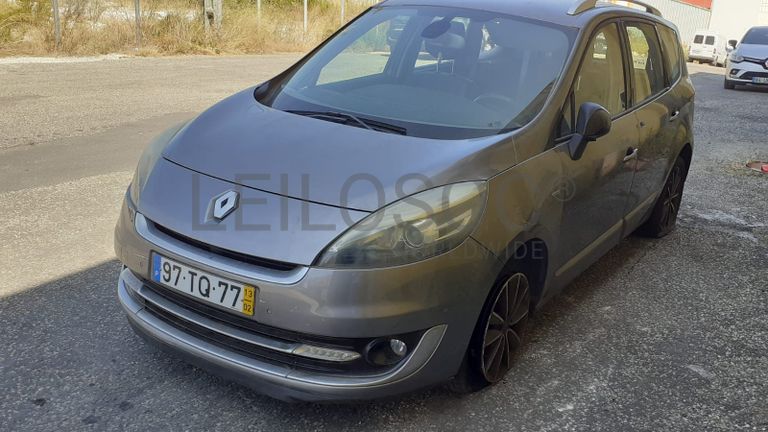 Renault Grand Scénic DCI · Ano 2013