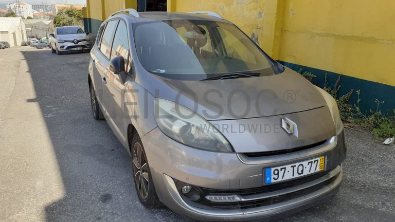 Renault Grand Scénic DCI · Ano 2013