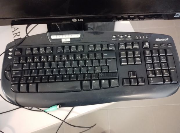 Material Informático + Cadeira executiva