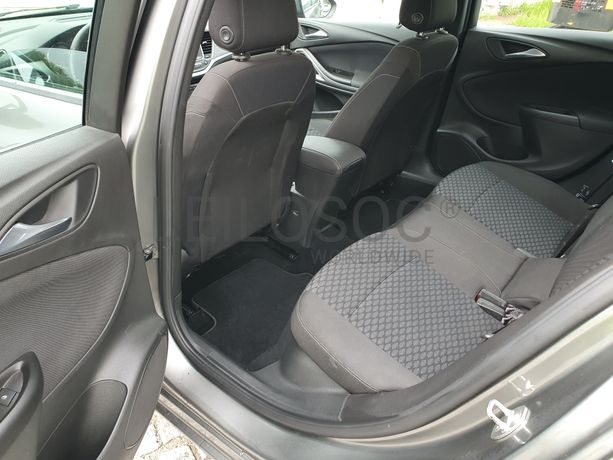 Opel Astra · Ano 2019