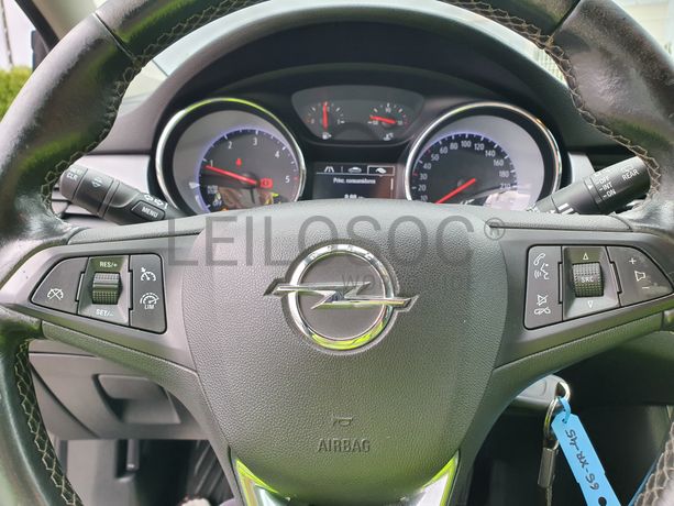 Opel Astra · Ano 2019