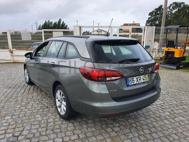 Opel Astra · Ano 2019