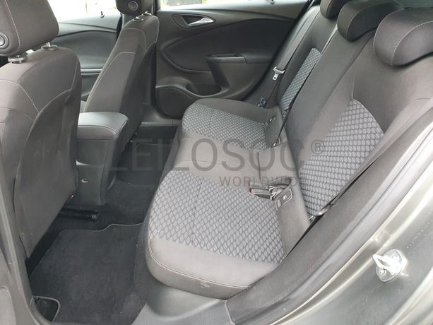 Opel Astra · Ano 2019