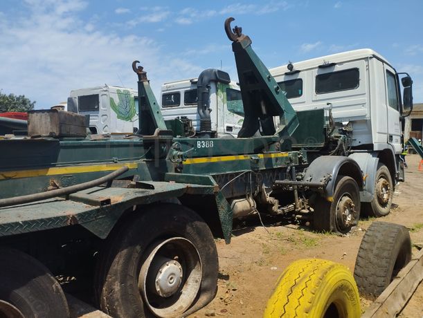 Camião Mercedes-Benz · 2008