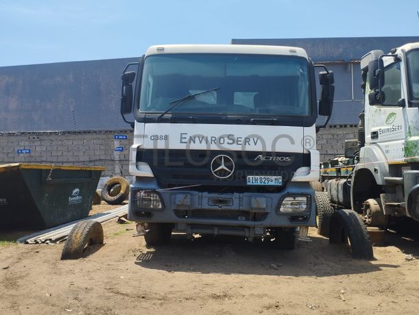 Camião Mercedes-Benz · 2008