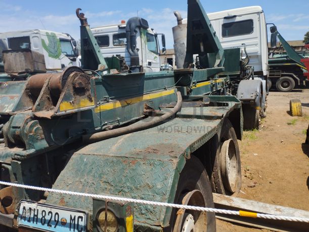 Camião Mercedes-Benz · 2008