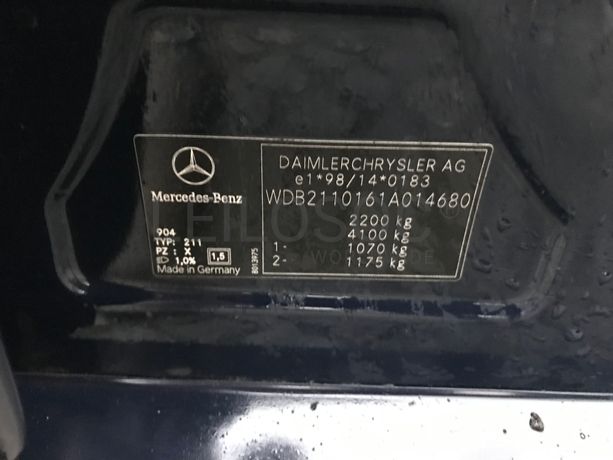 Mercedes-Benz E270 CDI · Ano 2002