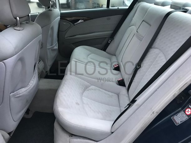 Mercedes-Benz E270 CDI · Ano 2002