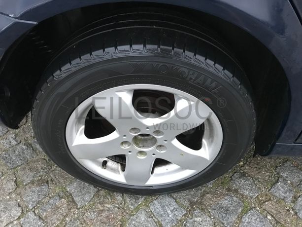 Mercedes-Benz E270 CDI · Ano 2002