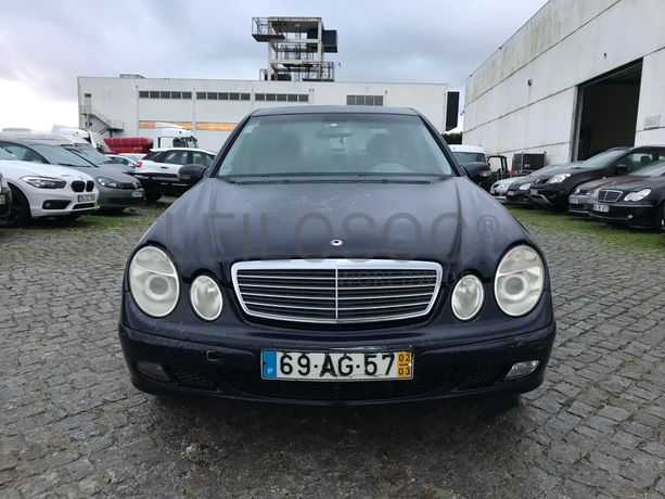 Mercedes-Benz E270 CDI · Ano 2002
