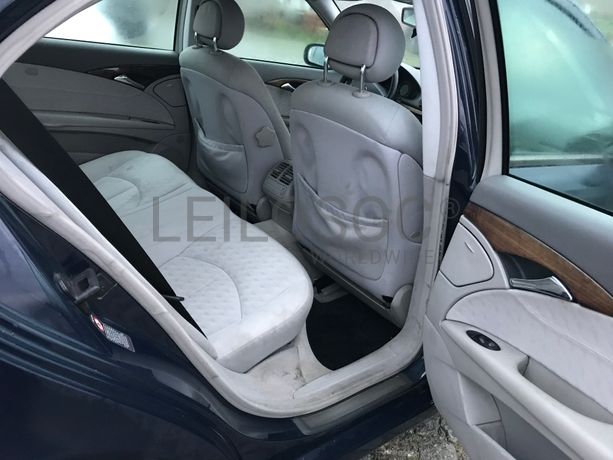 Mercedes-Benz E270 CDI · Ano 2002